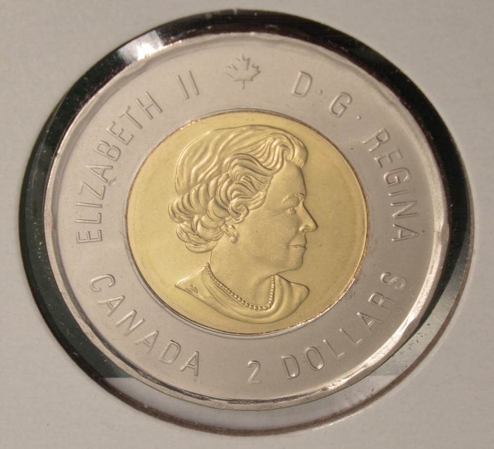 2016 - Canada Toonie $2 Dollar - Remember - From Original Mint Roll 🇨🇦🇨🇦