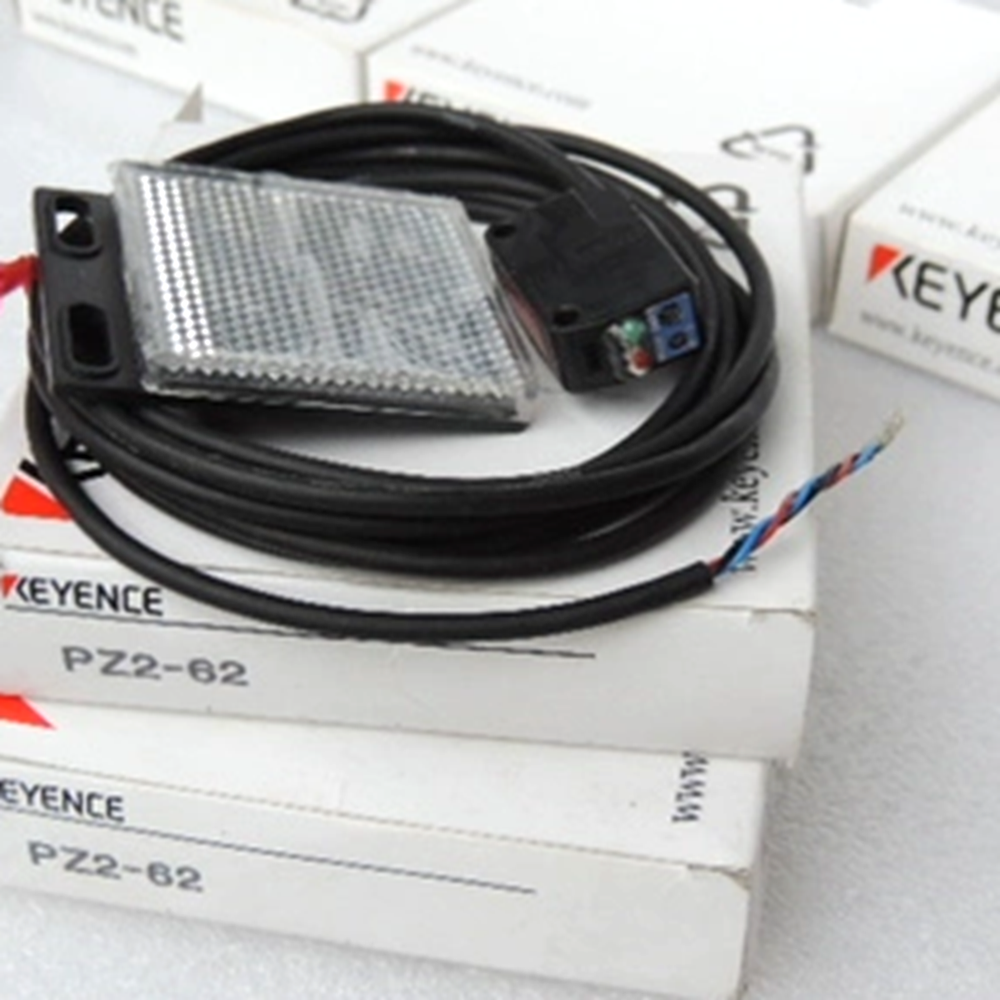 NEW KEYENCE PZ2-62 Photoelectric Sensor