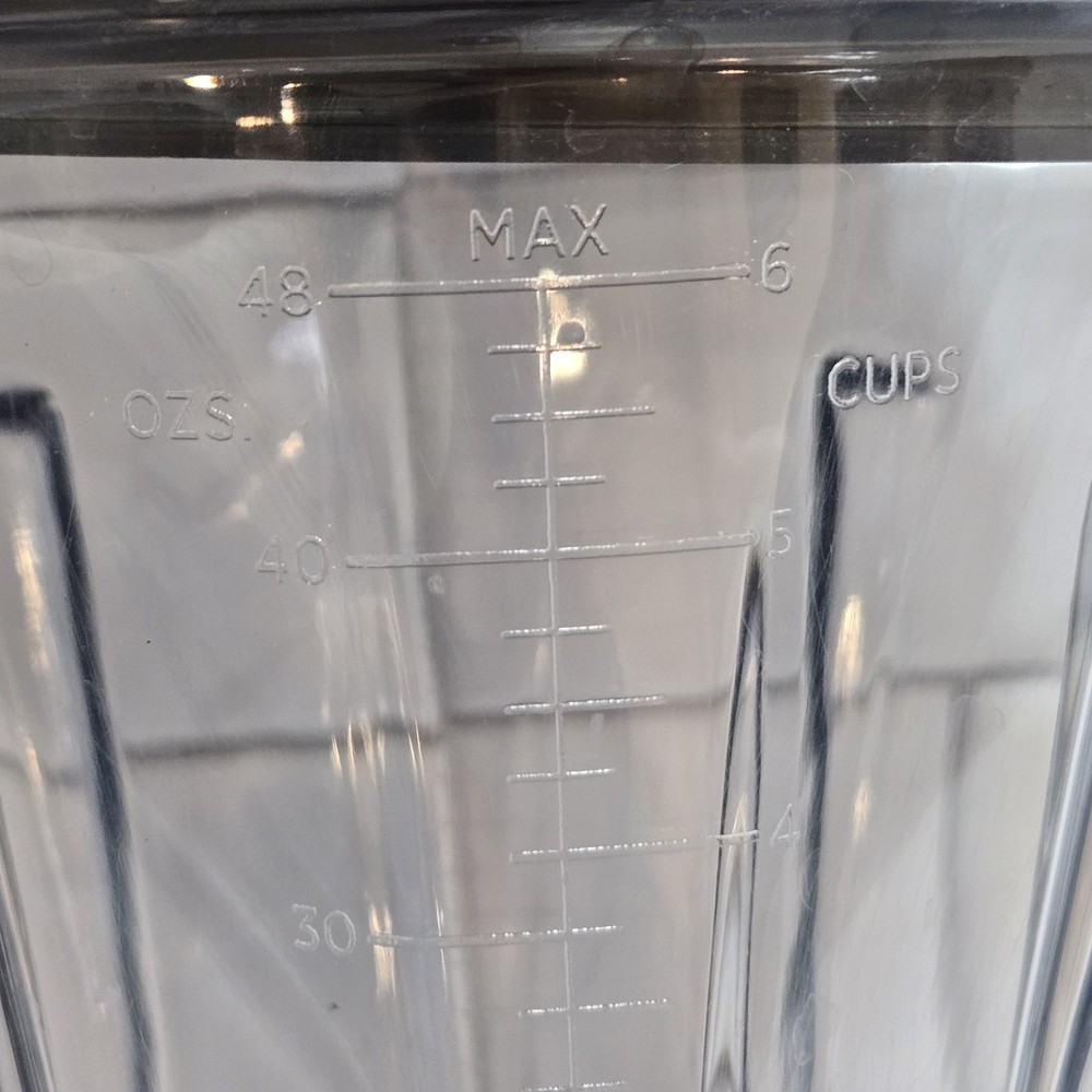 Vitamix 48oz Blender Pitcher Replacement Container Wet Blade & Silicone Lid