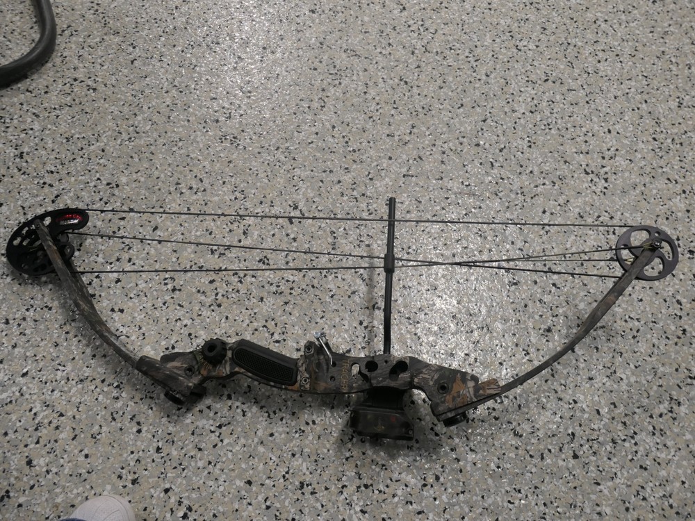 Martin Magnum Tracer Compound Bow With Case