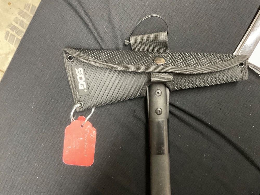 SOG Tactical Tomahawk black