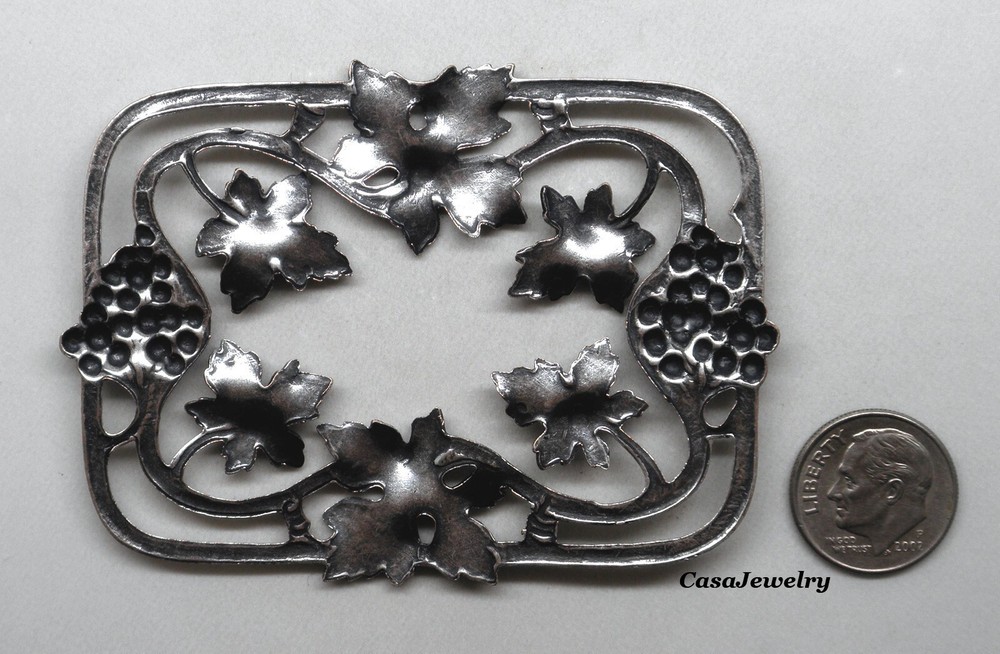 #6185 ANTIQUED STERLING SILVER PLATED RECTANGLE GRAPE/LEAVES COMPONENT - 1 PC