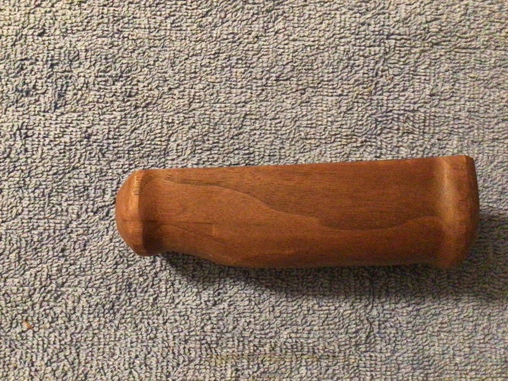 Colt Lightning .22 Deluxe Forend Walnut Repro