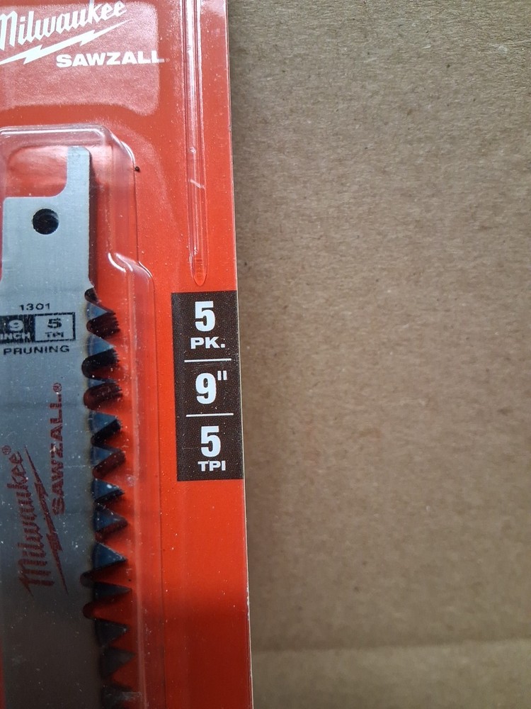 Milwaukee 9" 5Tpi Pruning Blade