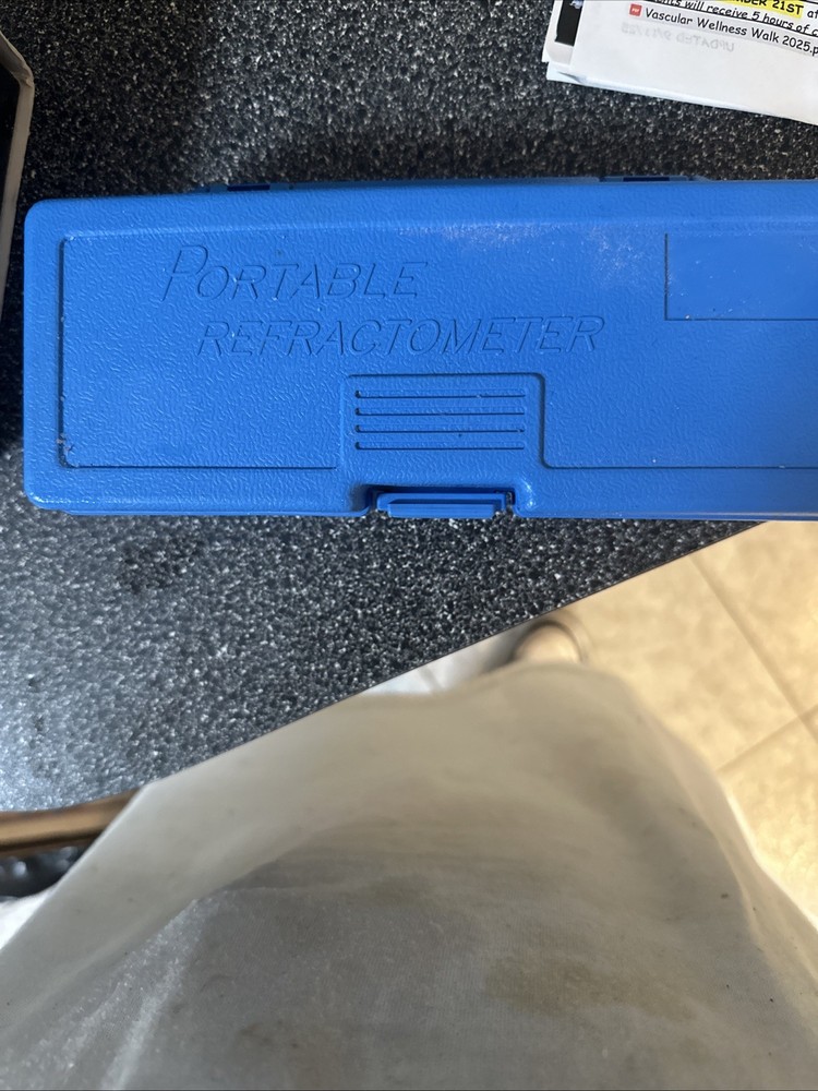 Portable Refractometer ATC 0-18% New