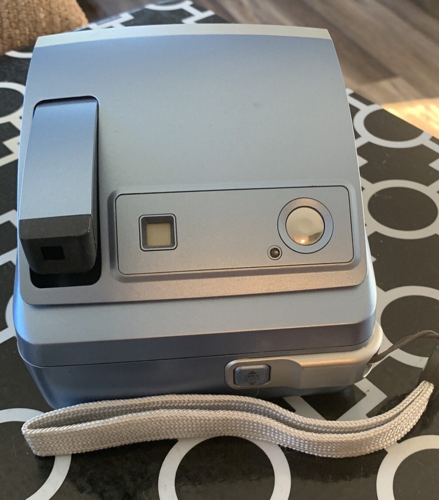 Polaroid One 600 Camera Untested