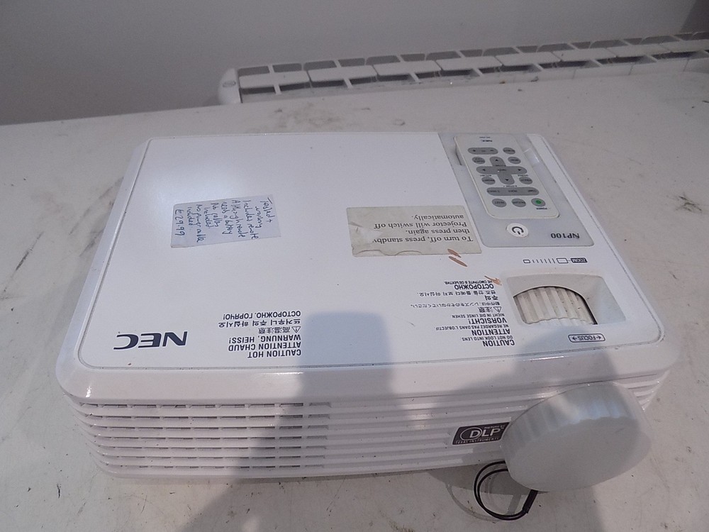 Nec NP100 DLP Projector White Includes Remote Genuine Tested Working