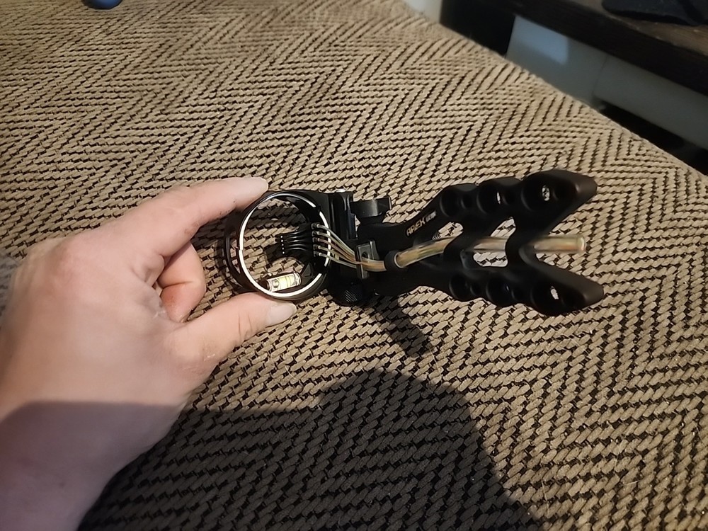 Apex Gear 5 Pin Compound Bow Sight