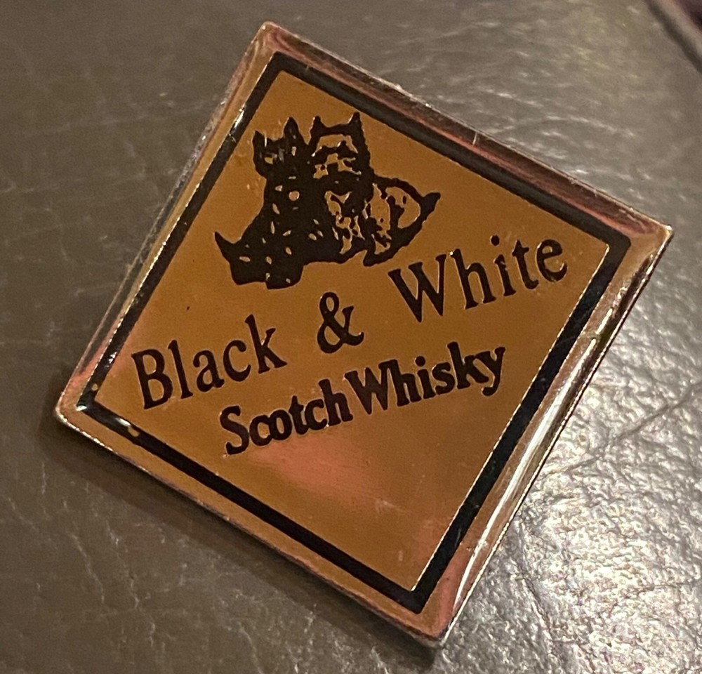 BLACK & WHITE WHISKY PIN