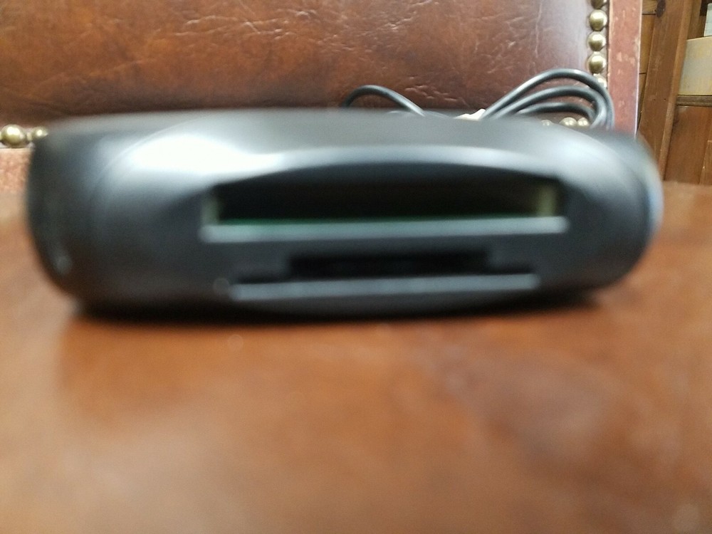 RADIO SHACK DAZZLE MEMORY CARD READER