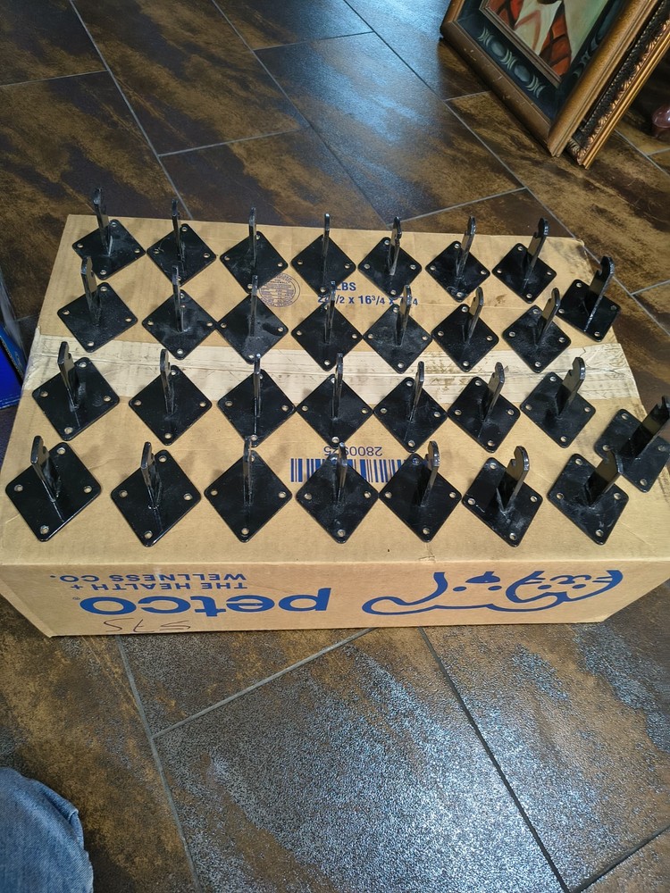 Black Gridwall Wall Mount Brackes (30)