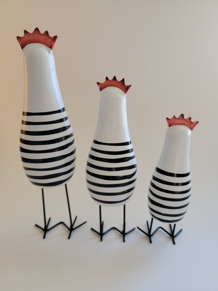 Set Of 3 Funky Chicken Figures