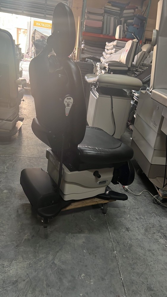 midmark 630 humanform procedure chair