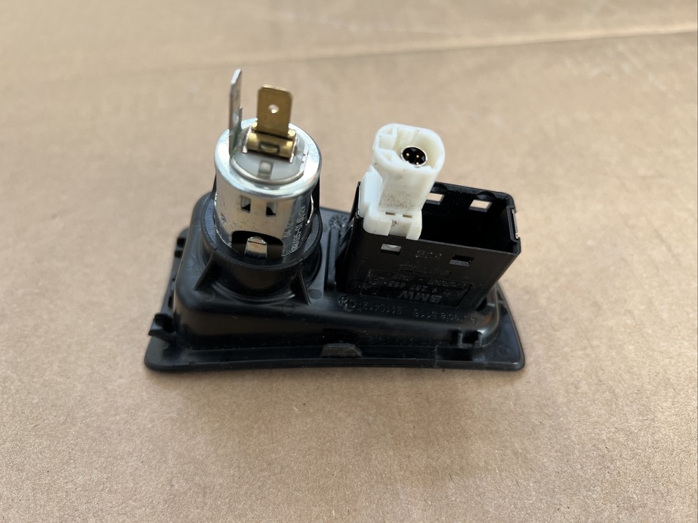 BMW E81/E82/E87/E88 04-13 USB AUX-IN 9 237 659