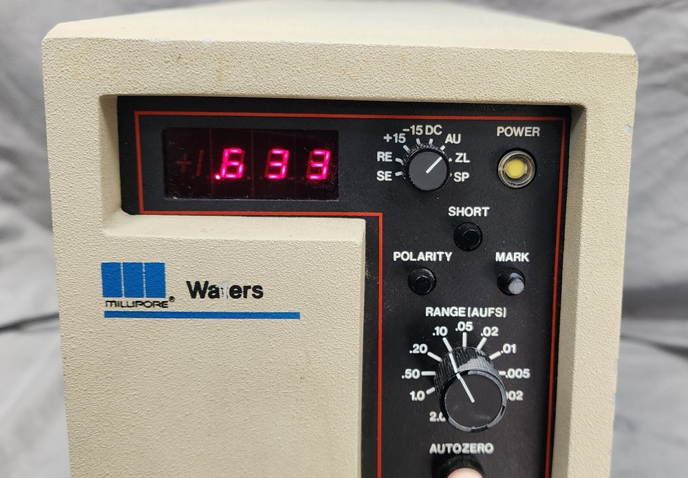 Millipore Waters Lambda-Max Model 481 LC Spectrophotometer