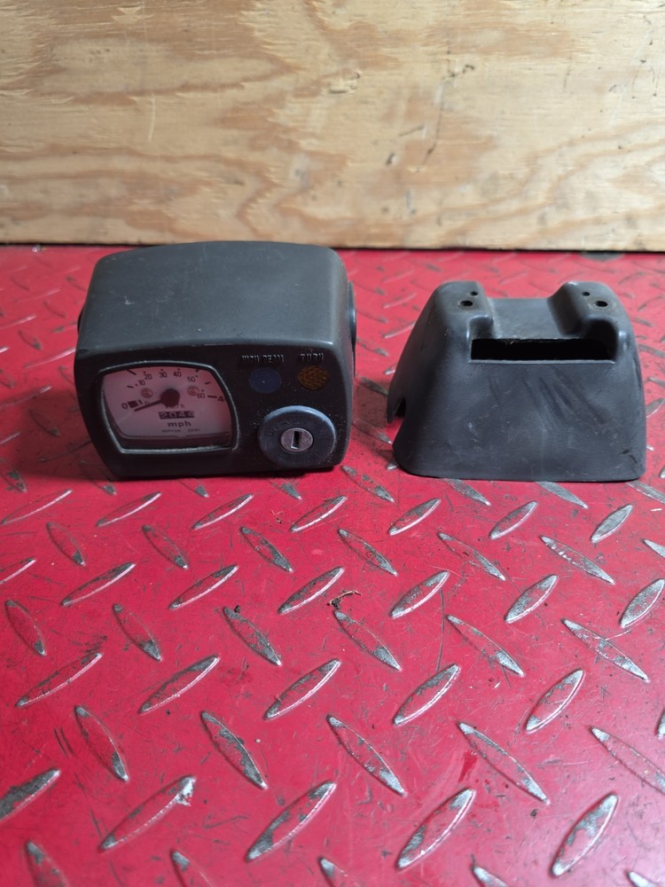 1989 Suzuki FA50 Speedometer Assembly