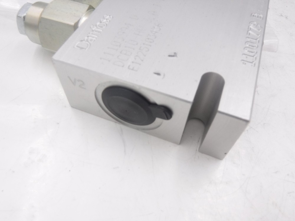Genuine Danfoss Motion Control Valve 11103994