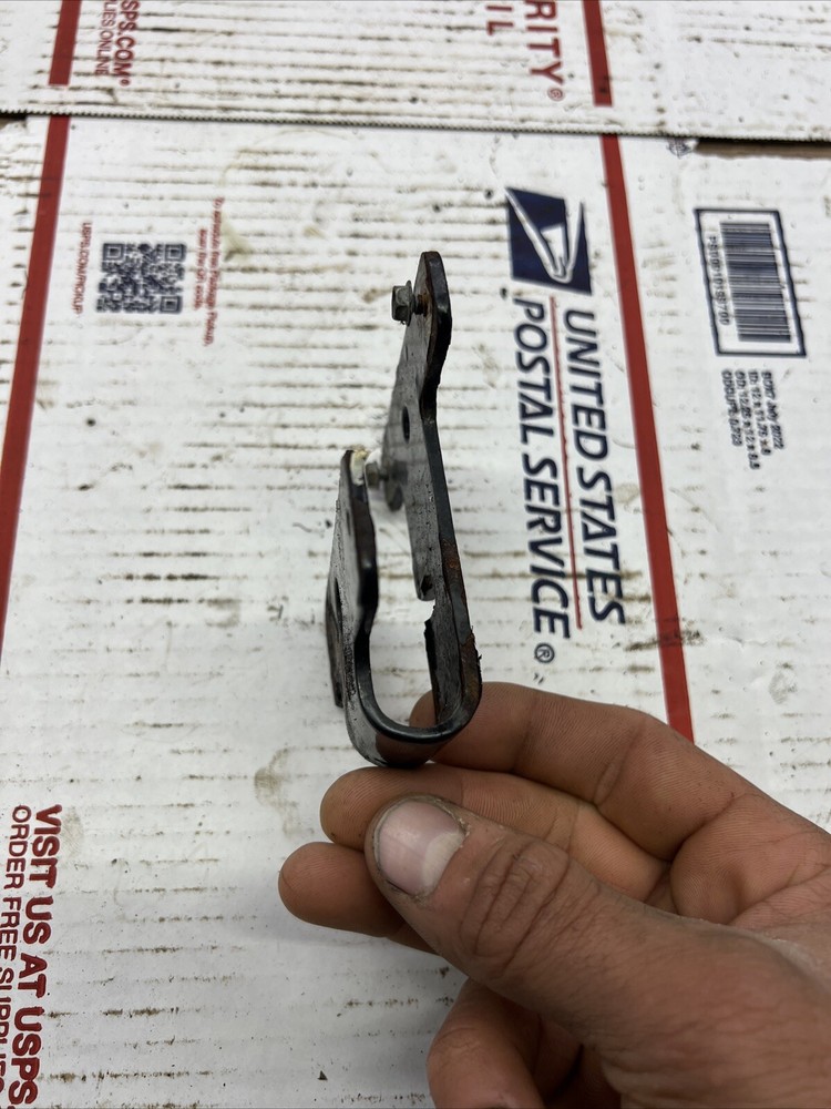 Mercruiser thunderbolt V distributor module mount bracket