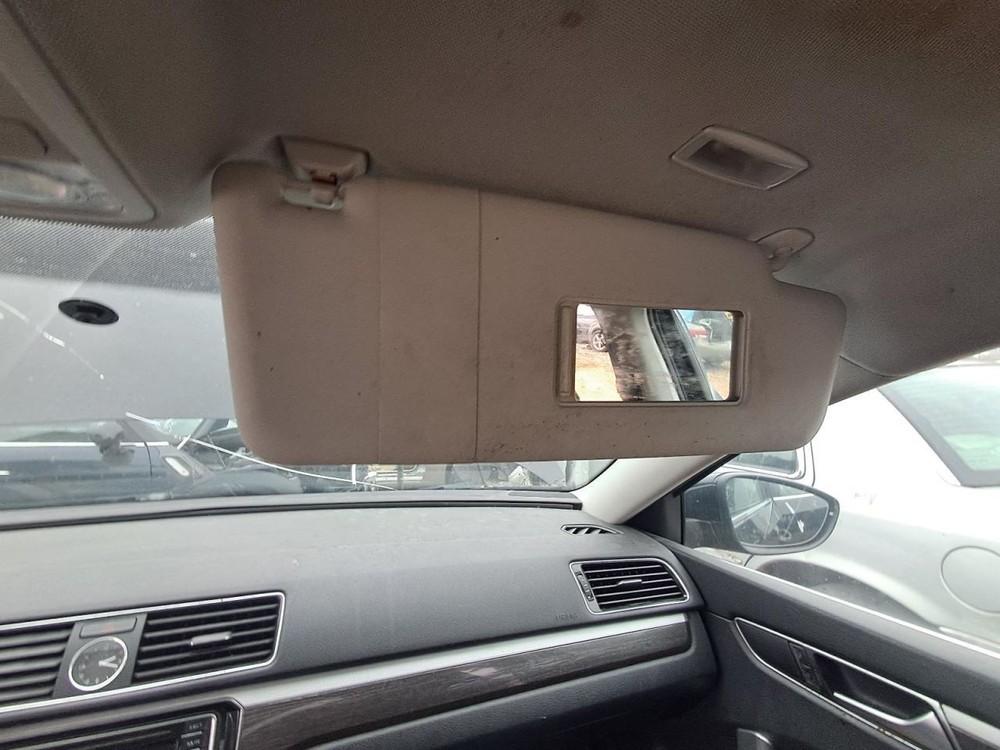 Fuse Box Engine Compartment Fits 12-22 PASSAT 2628046