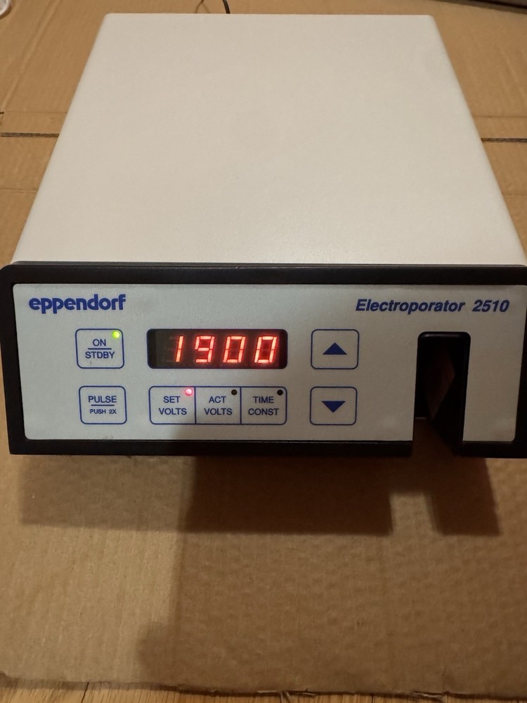 Eppendorf 2510 Electroporator Tested Power On