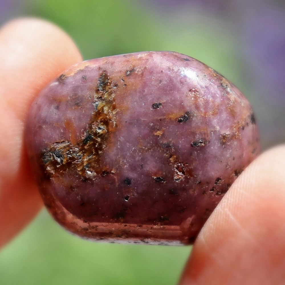 Tumbled Stone: Ruby, Red Corundum from India (RUB63)