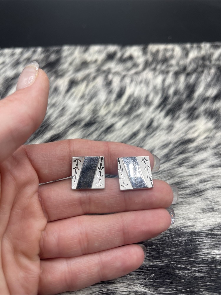 Stunning Silvertone Vintage Cuff Links #Q35