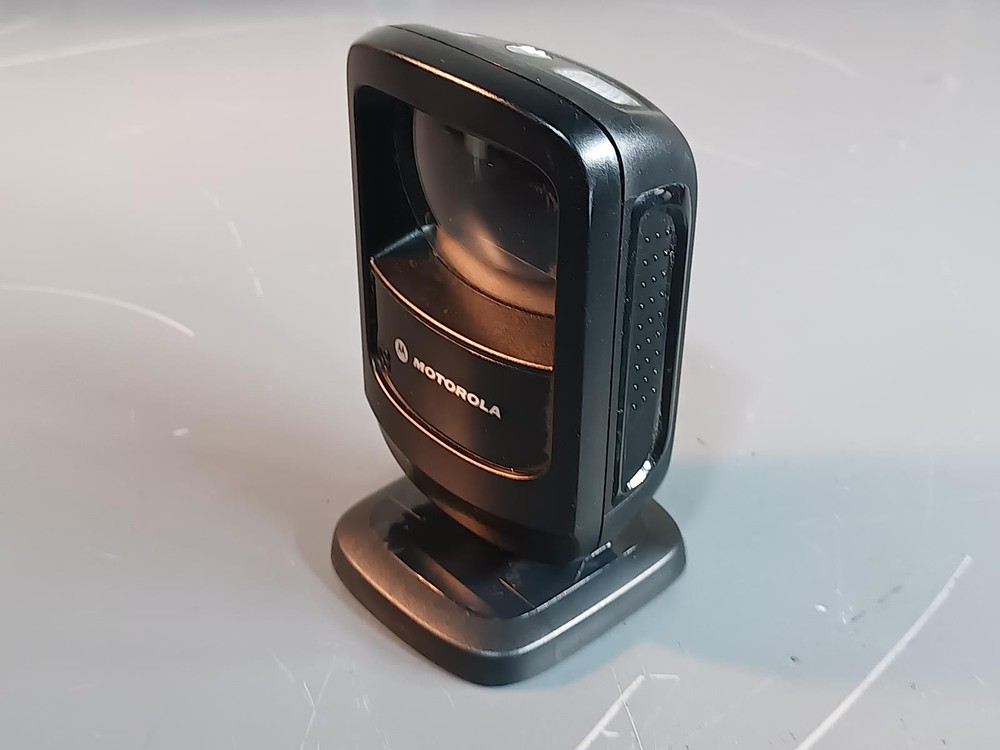Motorola DS9208 1D/2D Omnidirectional Hands-Free USB Barcode Scanner