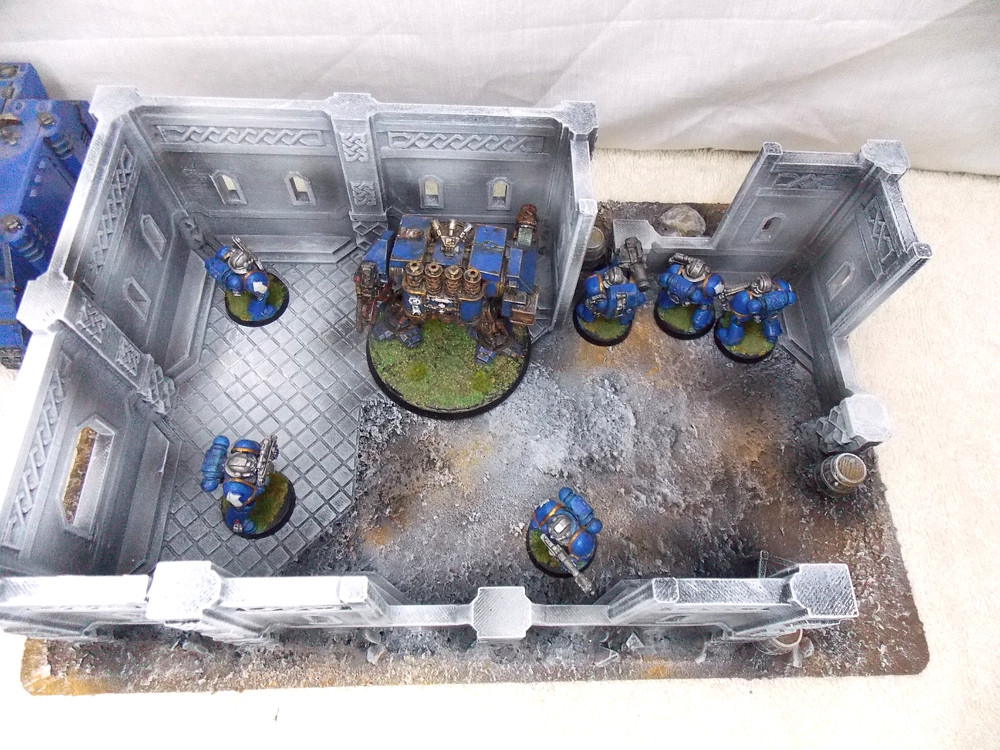 WARGAMING TERRAIN PAINTED BUILDING