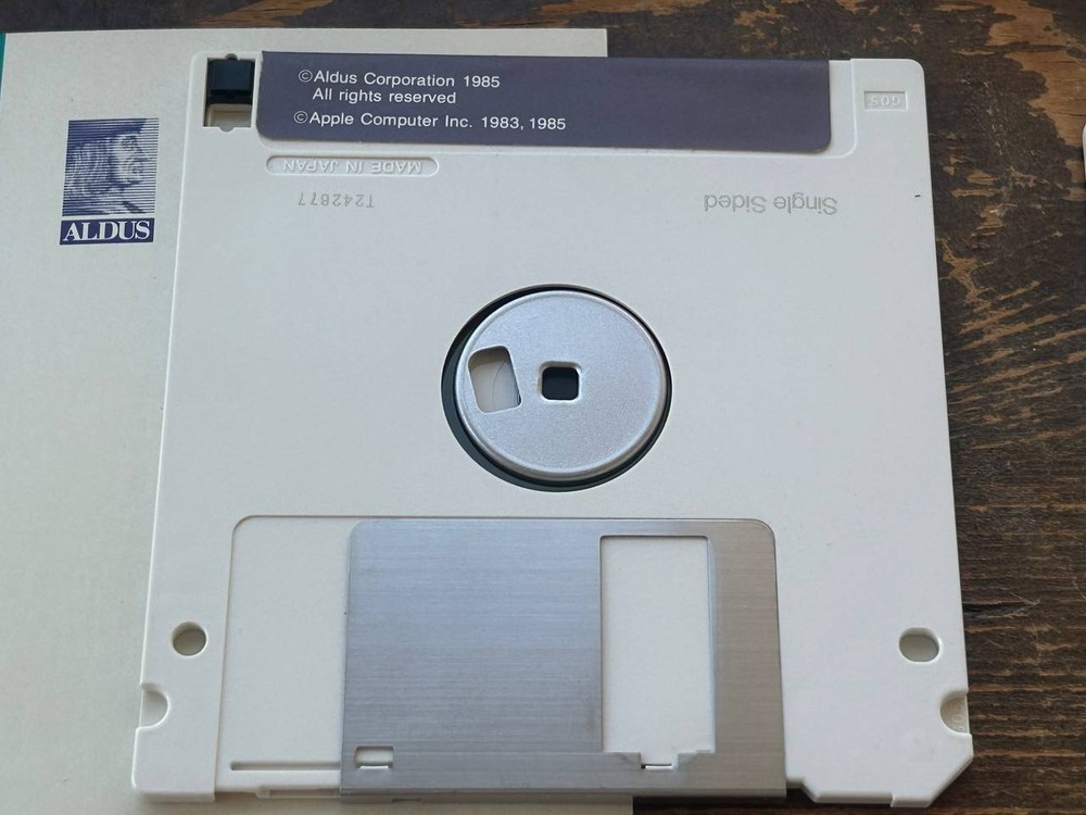 Aldus PageMaker Macintosh Boxed Software Large Disk Lot Manuals