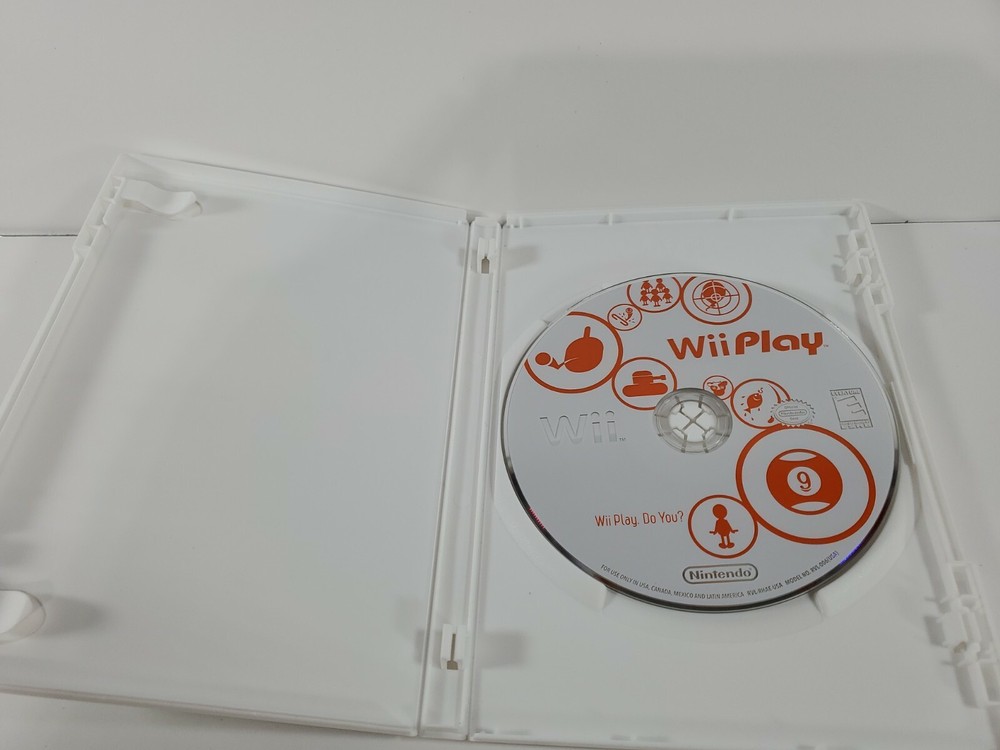 Nintendo Wii Play Disc & Case Only