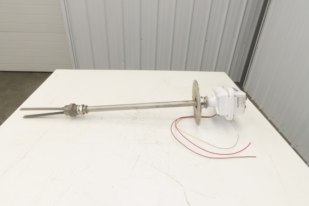 Bindicator LP11A1DA30 Pulse Point Vibrating Fork Level Sensor 31" Probe 8"Flange