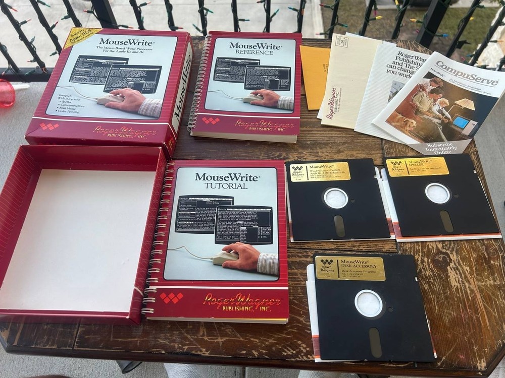 MouseWrite Word Processor Apple II/IIC Box Manuals Disks Roger Wagner