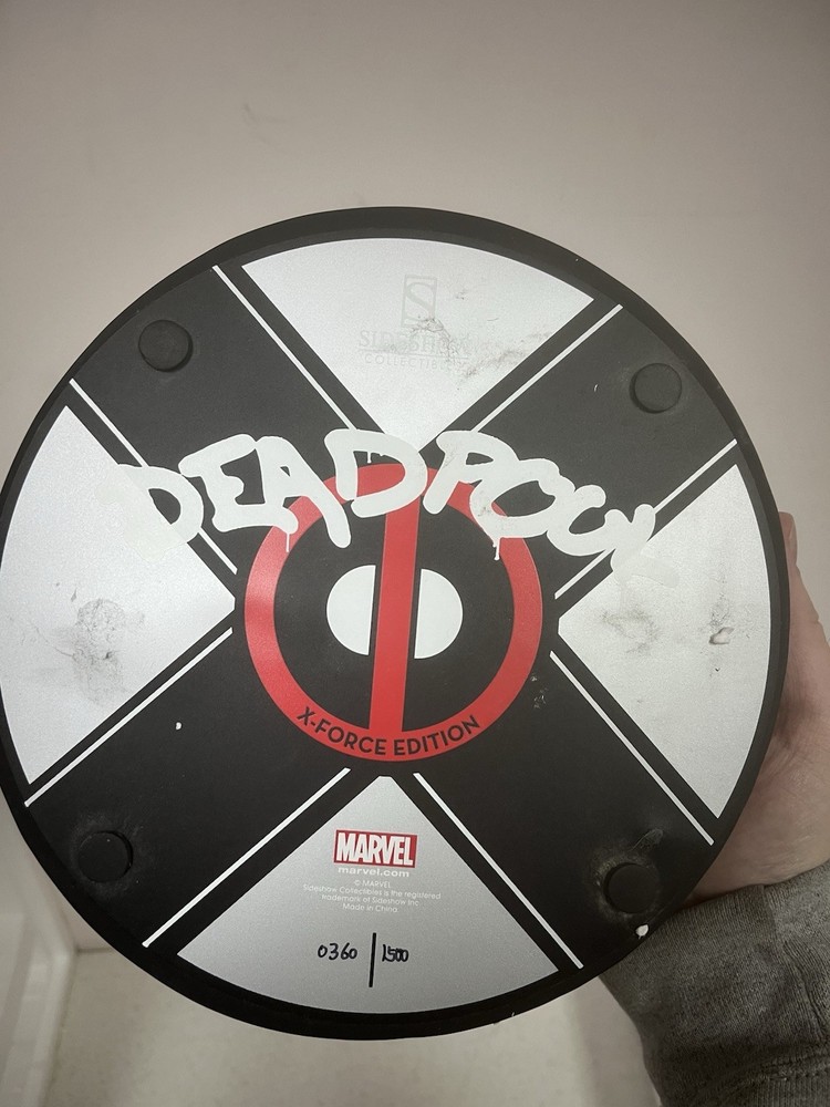 Sideshow DEADPOOL X-FORCE Edition Premium Format Figure Used Condition Pls Read
