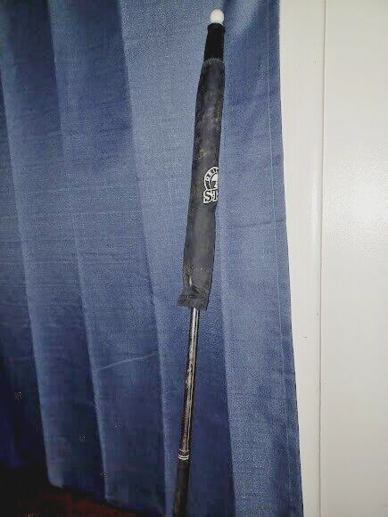 DrizzleStik Flex extendable Golf Umbrella gets stuck at times. a bit rusty 40in