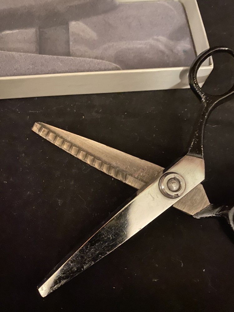 Vintage GINGHER Pinking Shears Scissors In Original Box Sewing Tool