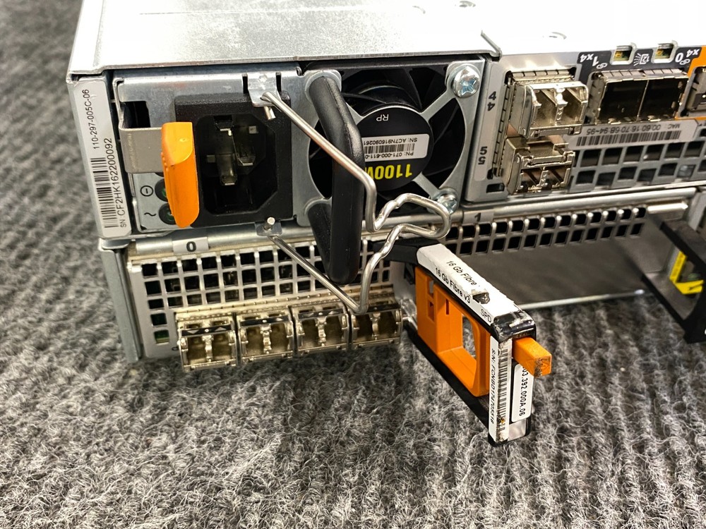 EMC OPE12 12-Bay Storage Array, 2x Controllers, 2x I/O Modules, 2x PSU (As Is)