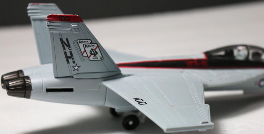 2009 UNIMAX DEE 109 VFA-41 PLANE