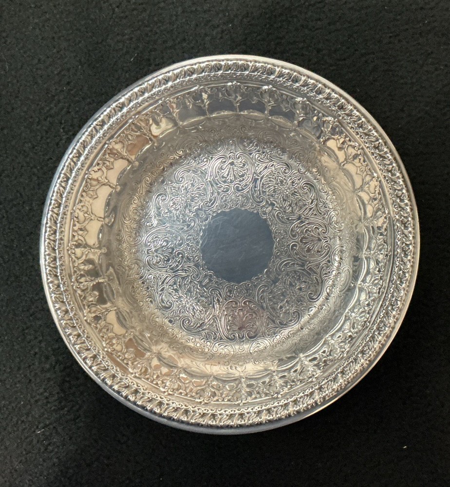 Vintage Reed & Barton Silverplate 6.25” Bowl Engraved Pattern 1302