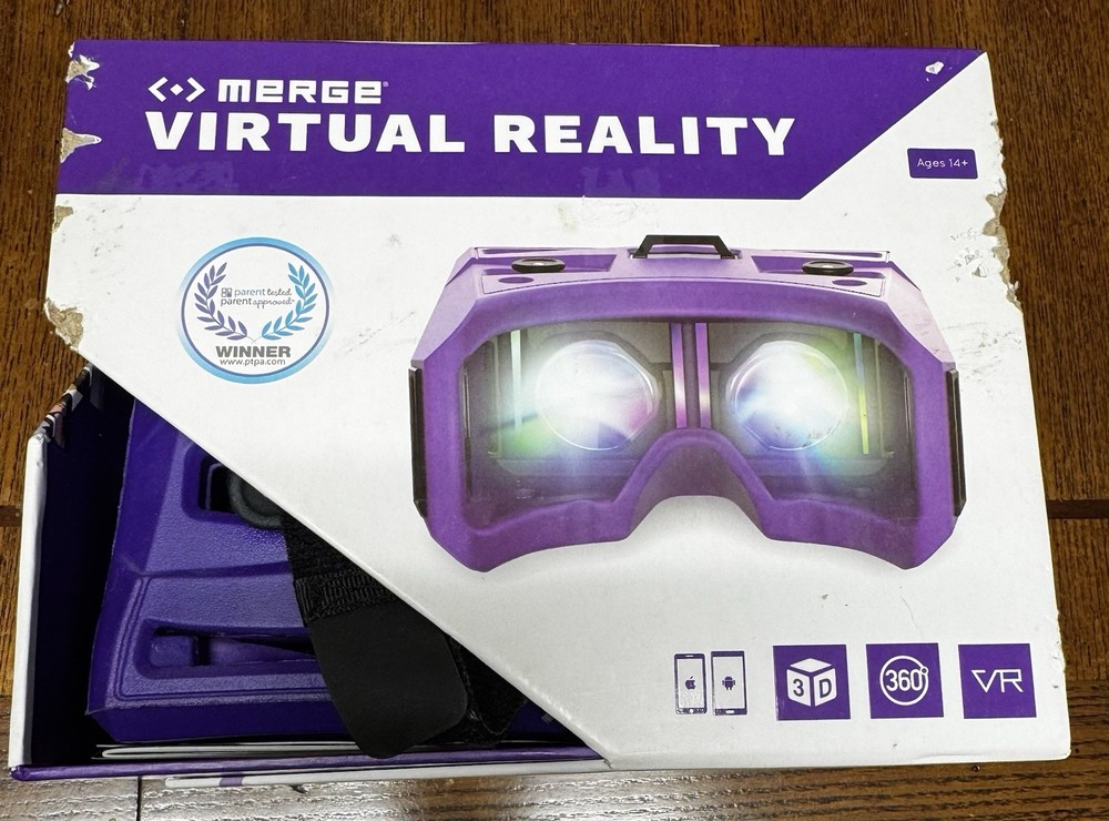 Merge Virtual Reality 360 Headset And Cube