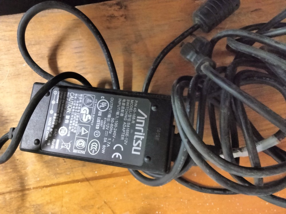 Anritsu MS2721B HandHeld Spectrum Master Analyzer w/ Tracking Generator MS2721