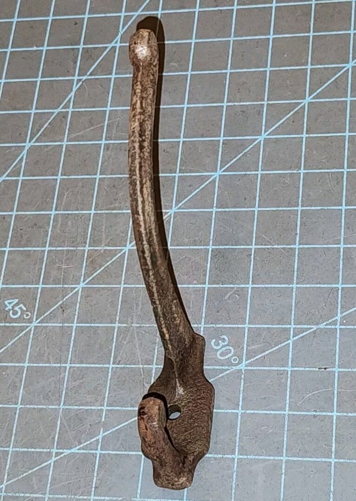Antique Cast Iron Scroll Tip Double Coat Hat Hook - gwW