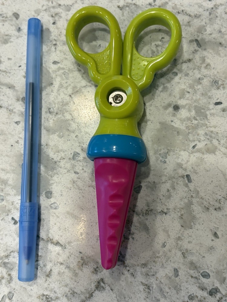 Play-Doh Super Tools Flip N Snip Scissors Hasbro