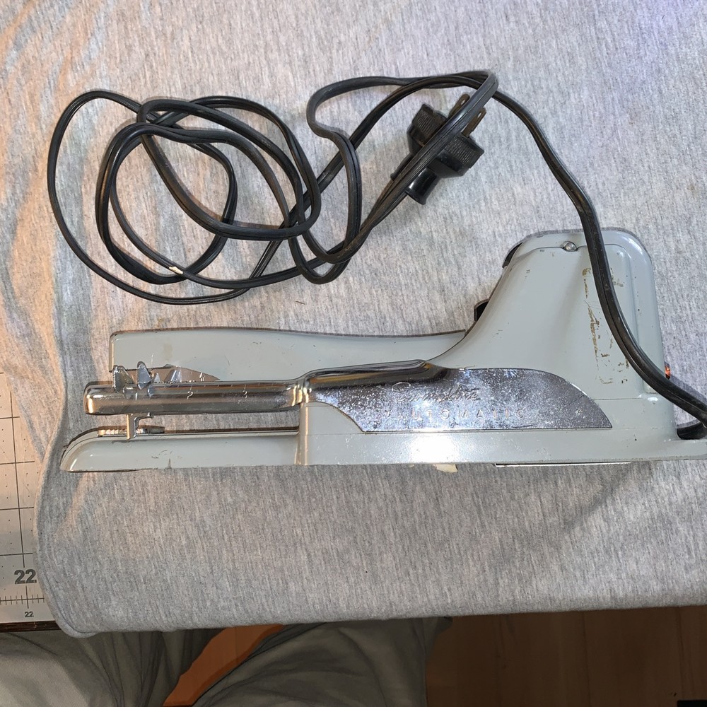 Vintage Swingline Automatic Electric Powered Stapler Model 66-A Tested Working
