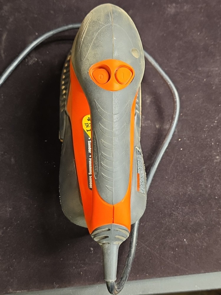 Black and Decker Sander Polisher MS700 With Case +