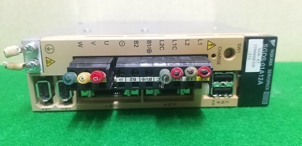 YASKAWA SGDS-01A12A Controller, USED