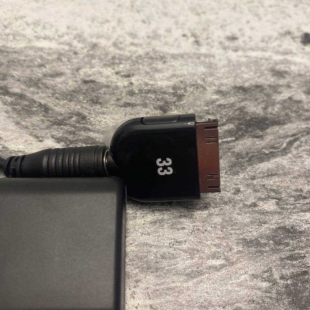 Gomadic Portable Emergency AA Battery Pack / Charger