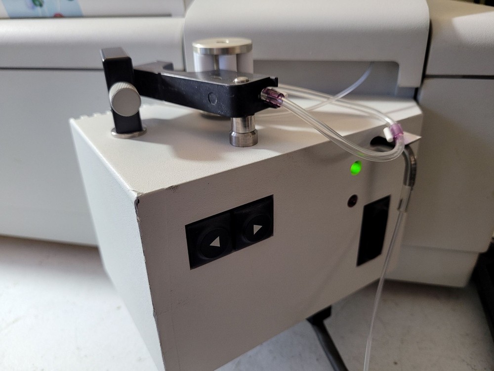 Perkin Elmer Lambda 25 UV/Vis Spectrophotometer w/ sipper, computer, tested