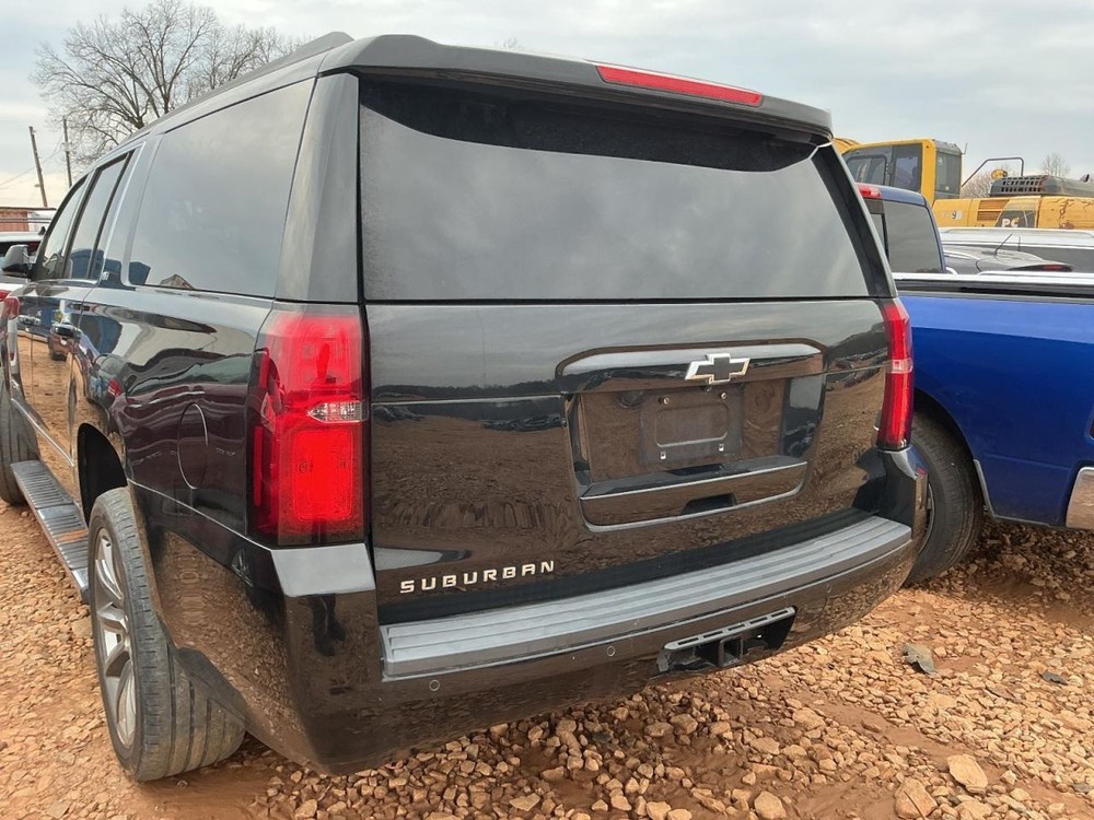 SUBCHEV15 2017 Glove Box 4984706