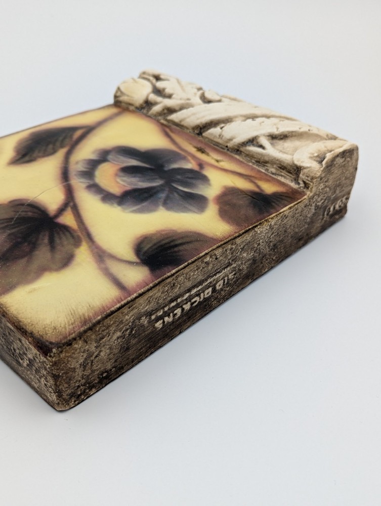 Sid Dickens T-239 Rococo Retired Memory Block Tile 2010