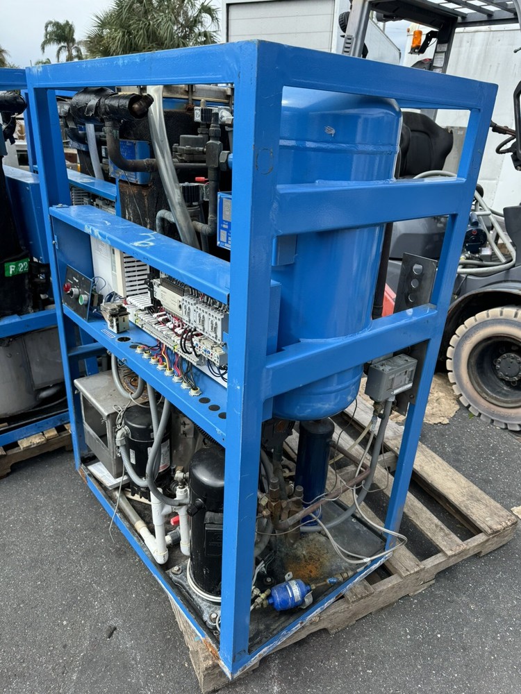 Vogt Ice Maker Machine Model 4000, High Capacity Ice Machine,Working When Pulled